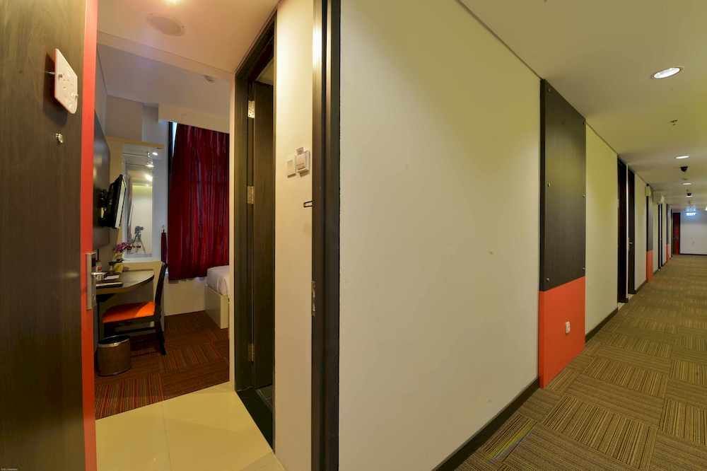 D'Hotel Jakarta Exterior photo