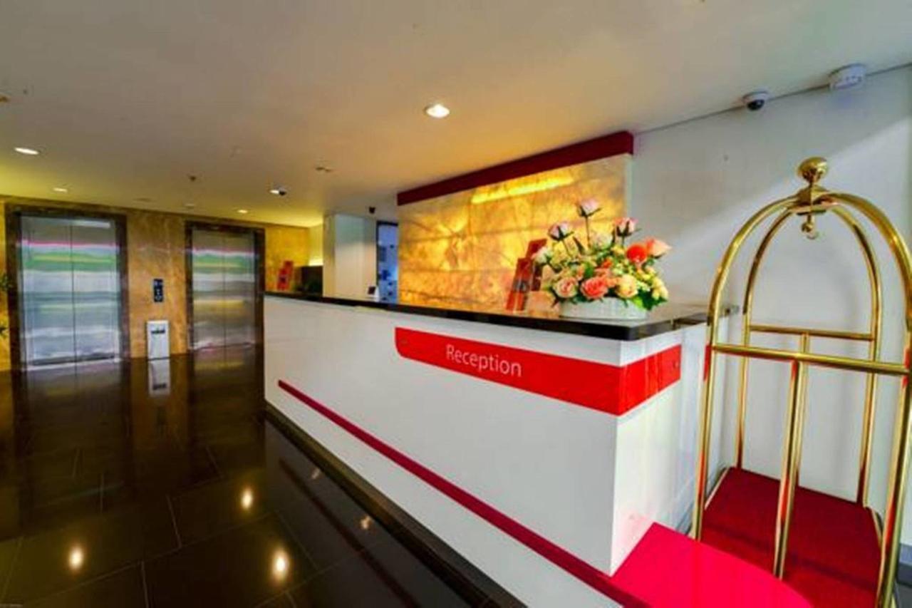 D'Hotel Jakarta Exterior photo