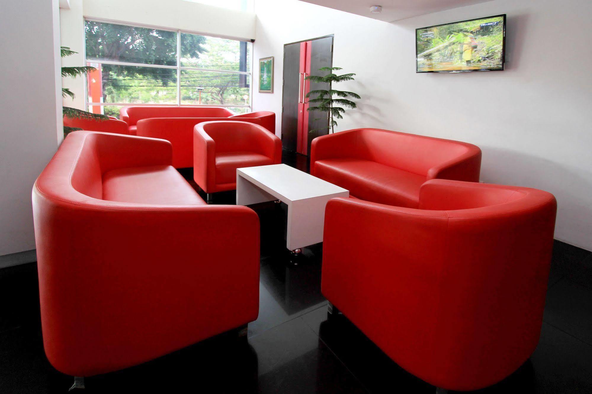 D'Hotel Jakarta Exterior photo